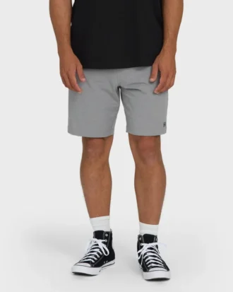 Crossfire Submersible 19″ Hybrid Shorts